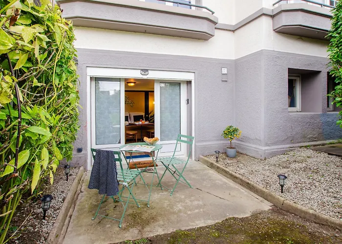 The Great Wave, Avec Terrasse Et Stationnement